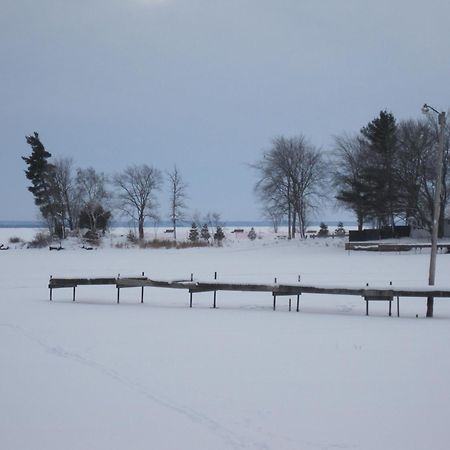 Sunset Inn Норт Бей Екстериор снимка