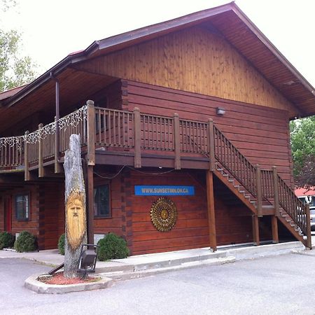 Sunset Inn Норт Бей Екстериор снимка
